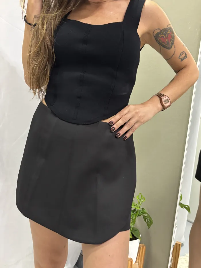 Short pollera sastrero liso