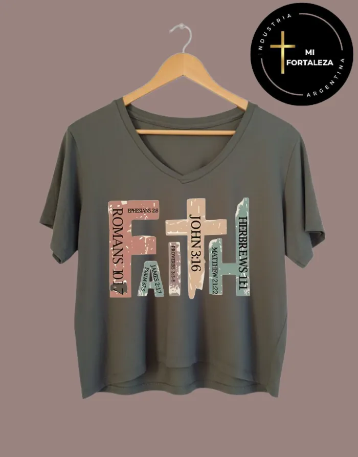 CROP TOP ESCOTE EN V 2