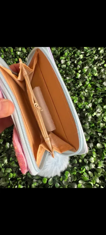 Billetera mediana de gatito con pompón  2
