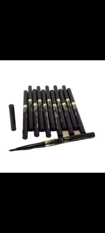Delineador retractil negro Kylie 3