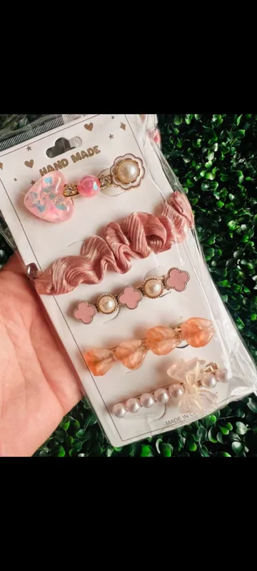 Set de hebillas con aplique y scrunchie❤️🌸 3