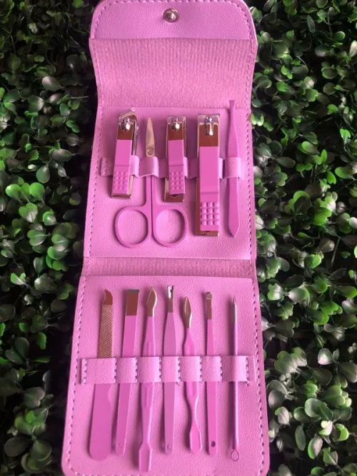 Set de manicuría X12 en estuche  3
