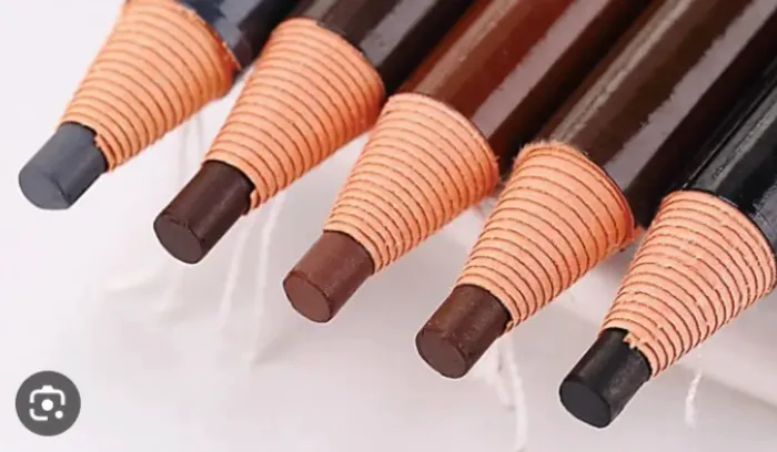 Lápiz de cera para cejas