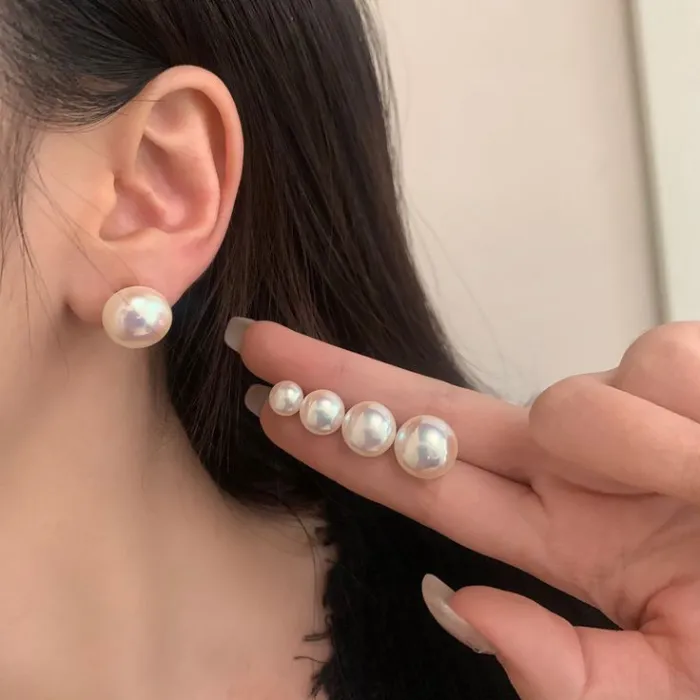 Aritos perlas blancas 