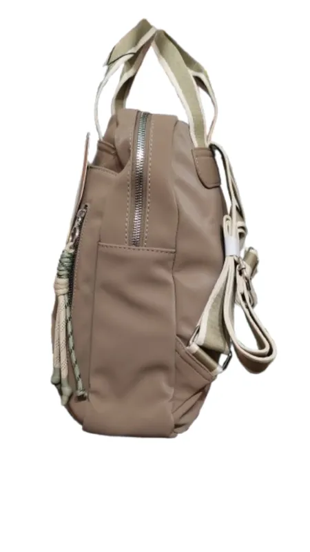 MOCHILA BEIGE URBANA AMAYRA LIVIANA  2