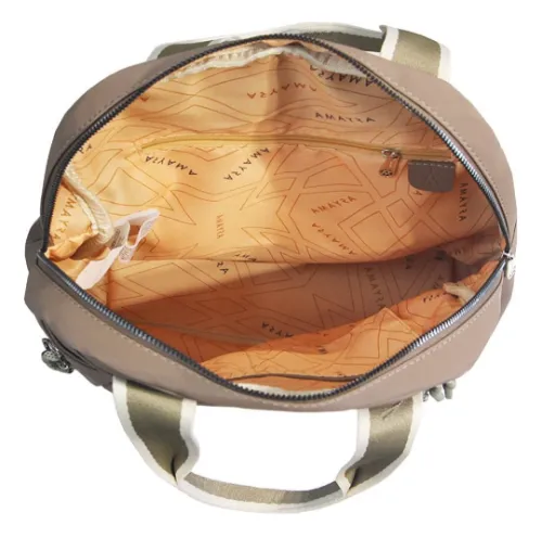 MOCHILA BEIGE URBANA AMAYRA LIVIANA  3
