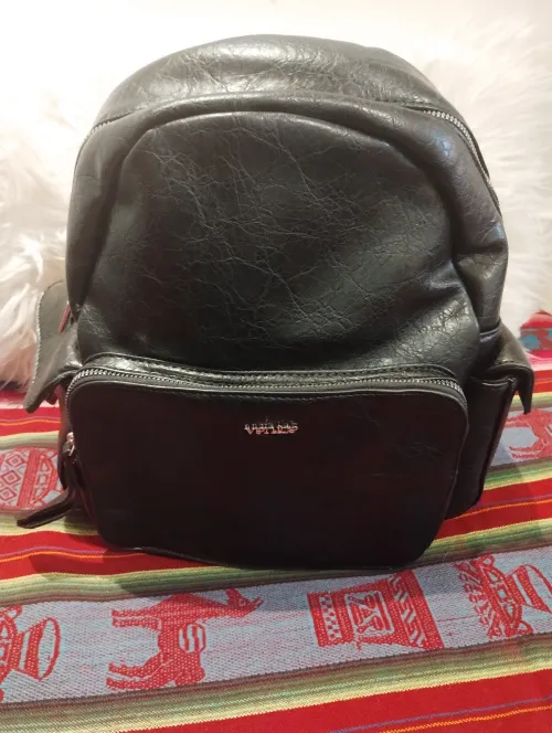 Mochila negra cuero Pu brillante Venice