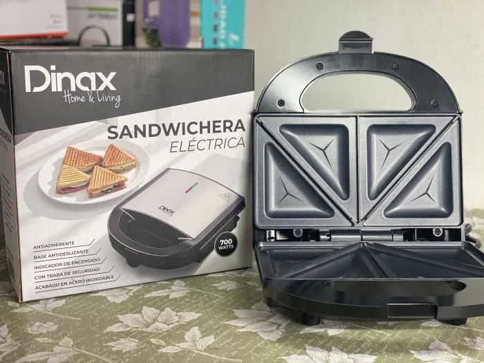 🥪 Sandwichera Eléctrica Dinax