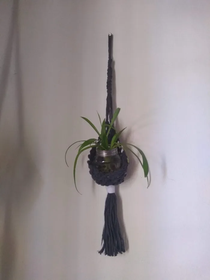 Maceteros chicos en macrame