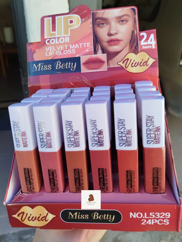 Labial matte Miss Betty (ULTIMAS DOS UNIDADES)