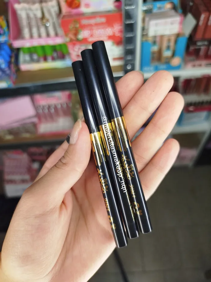 Delineador retractil negro Kylie