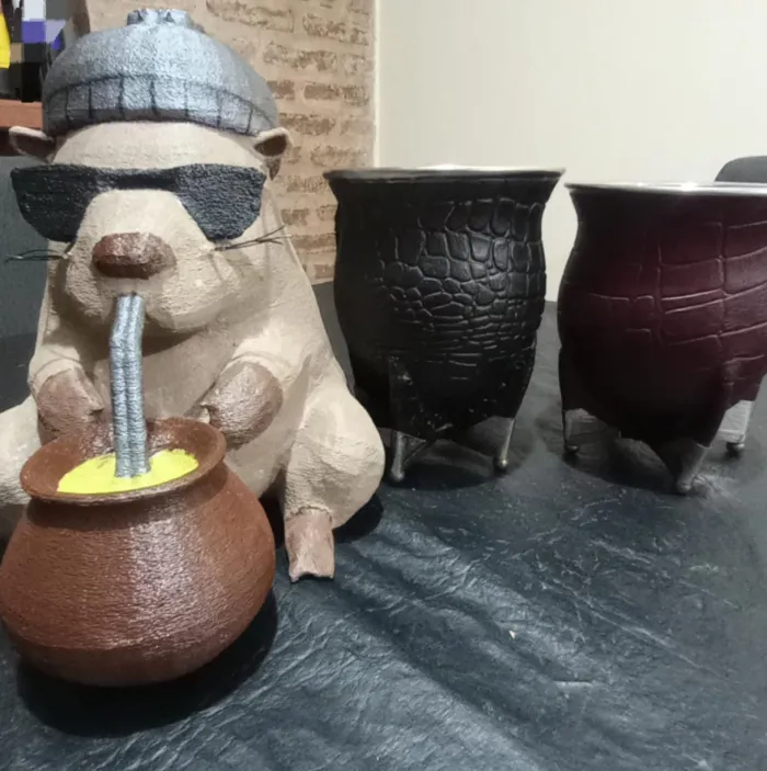 Mate camionero con cuero cincelado