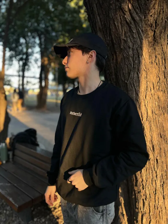 Crewneck Neberlit Colores Negro/Blanco