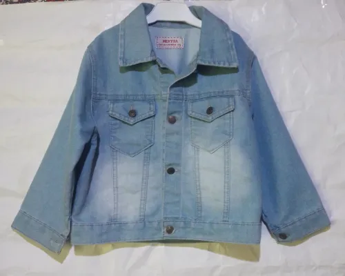 Campera de jeans talle 5 niño