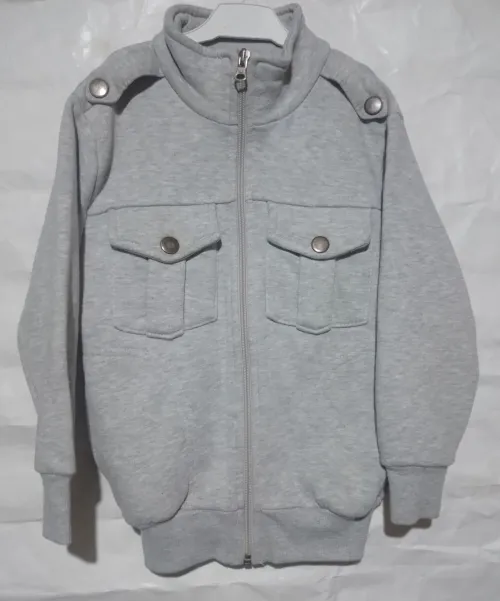 Campera de frisa talle 6 niño