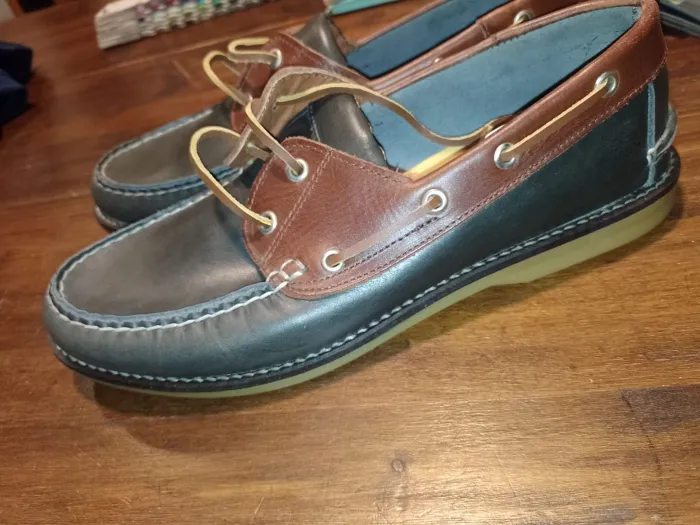 Zapatos náuticos negros y marrones 2