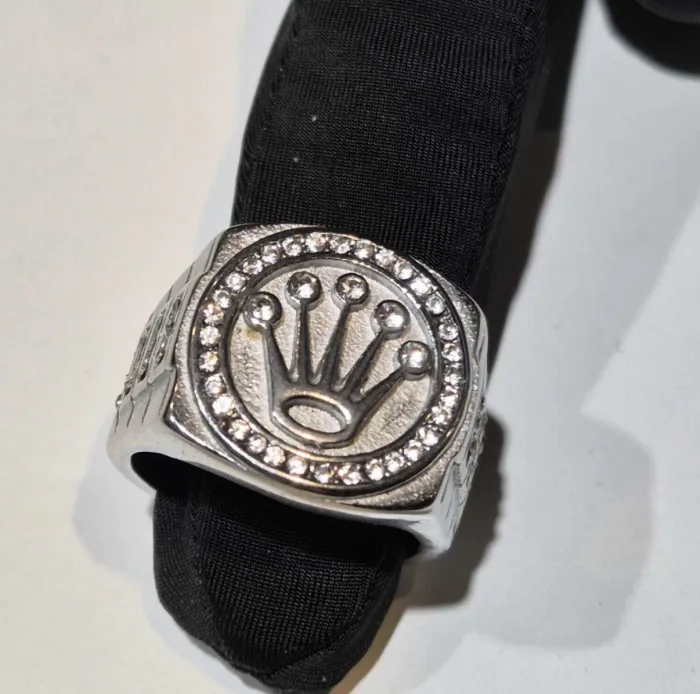 Anillo rolex plateado 2