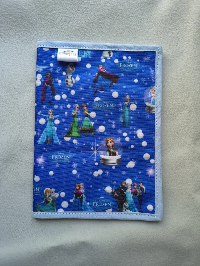Porta libreta sanitaria frozen