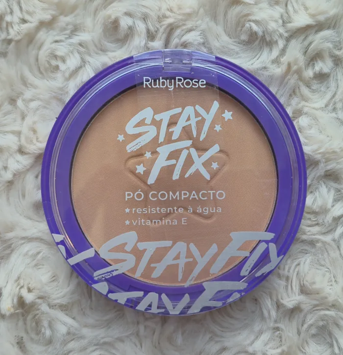 Polvo compacto - Stay Fix  Ruby Rose 2