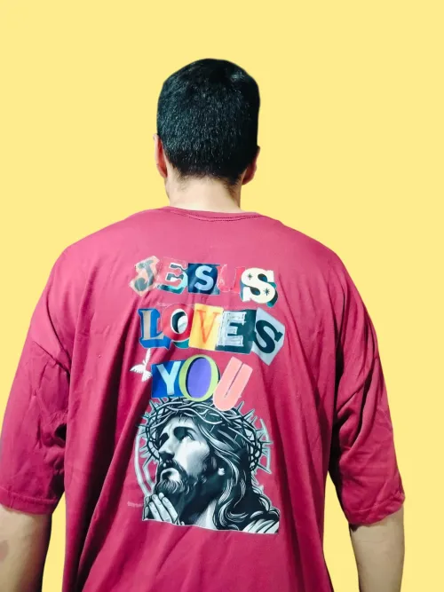 REMERA OVERSIDE : JESUS TE AMA