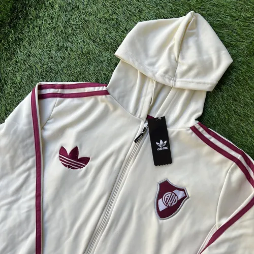 CAMPERA-RIVER PLATE-CREMA 3