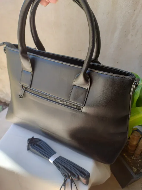 Cartera Amayra negra con detalle cadena 4