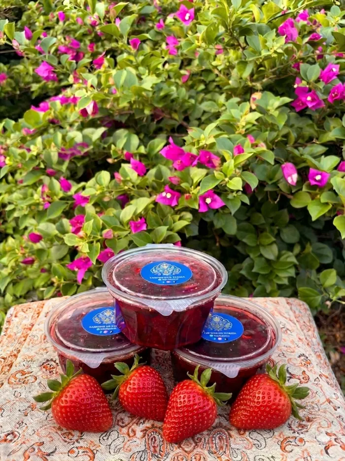 MERMELADA DE FRUTILLA (morabbā-ye tut farangi)