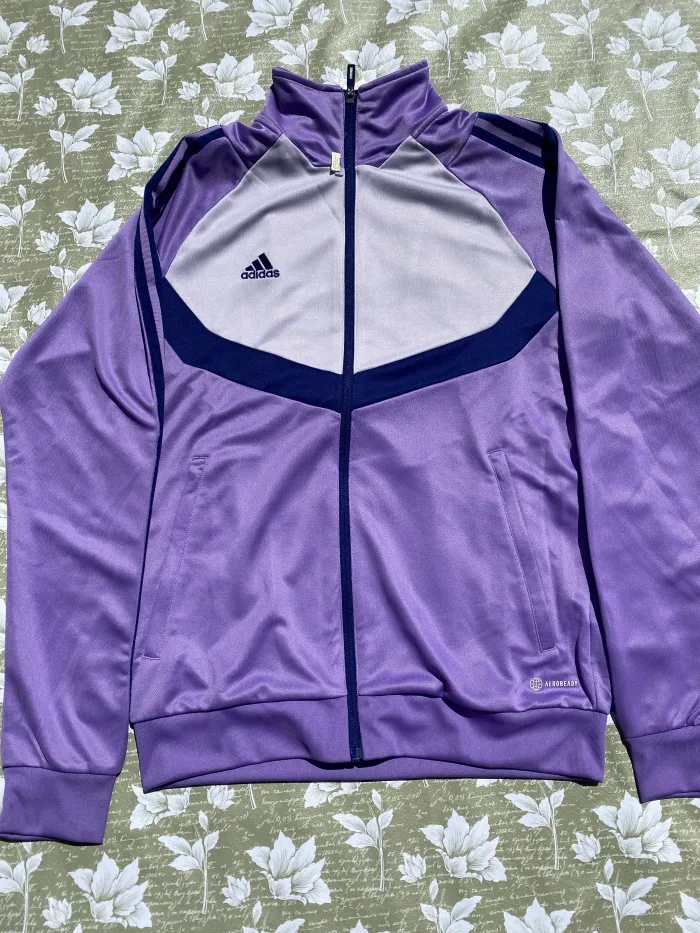 Campera Adidas 🟣