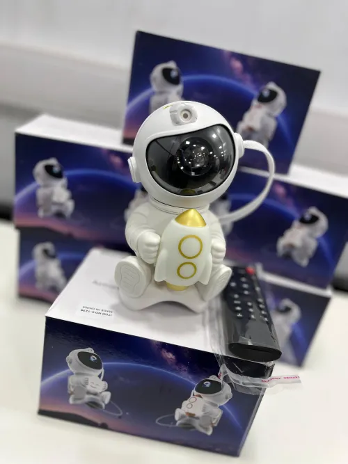 Proyector Orix astronauta con parlante 