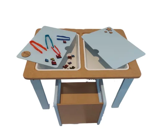 Mesa sensorial + silla Montessori + 2 pinzas 
