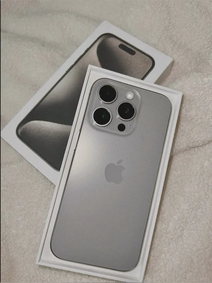 iPhone 15 Pro 256GB US$645