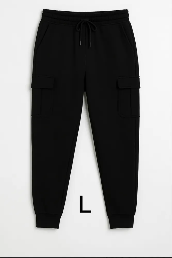 Pantalón jogger cargo de frisa negro 