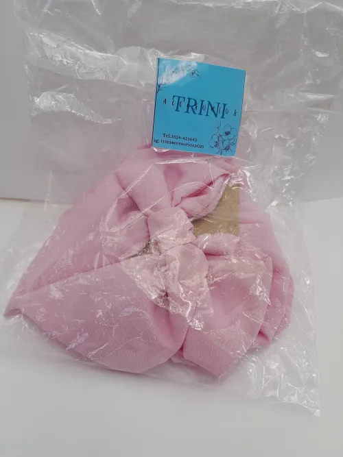Par de scrunchies más moños  2