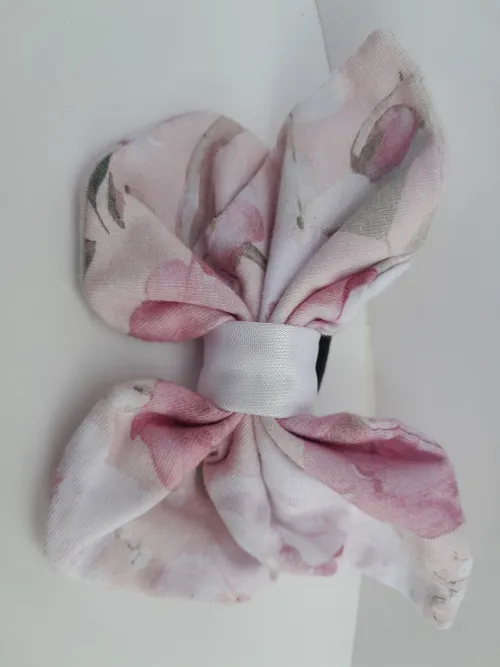 Colita maripoza y moño con lazo 