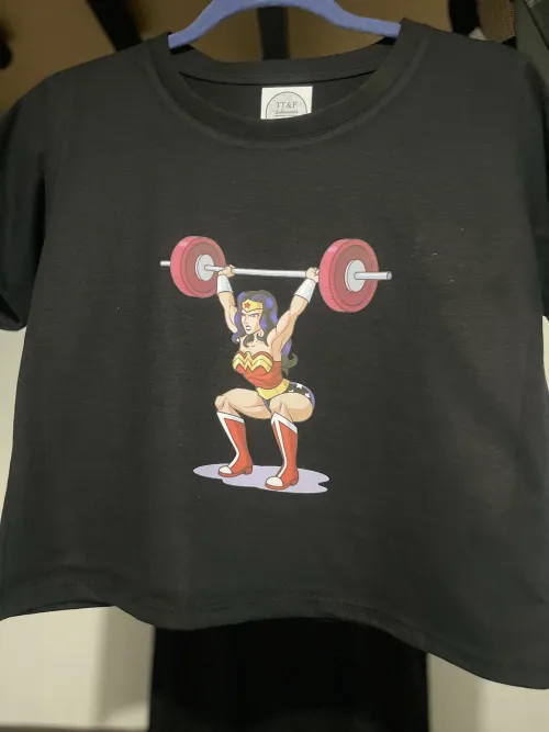 REMERAS DE ALGODON PEINADO ESTAMPADAS. 2