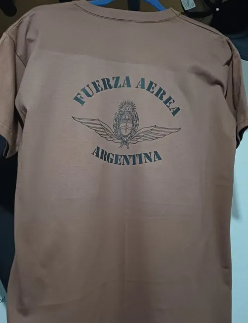 REMERAS DE ALGODON PEINADO. 