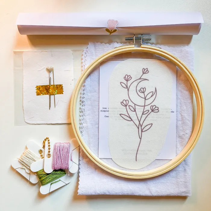 Kit Luna Escondida – Bastidor 15 cm Mini (SKU001)