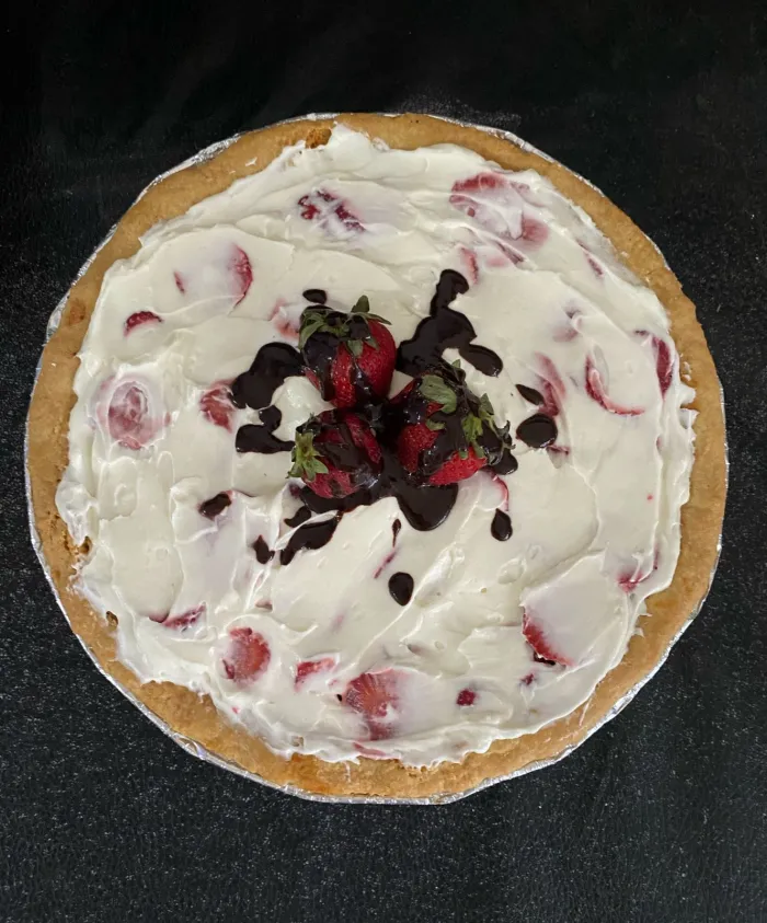 Tarta de frutilla y crema 