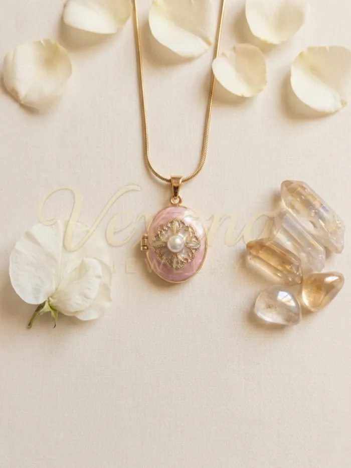 Collar relicario flor