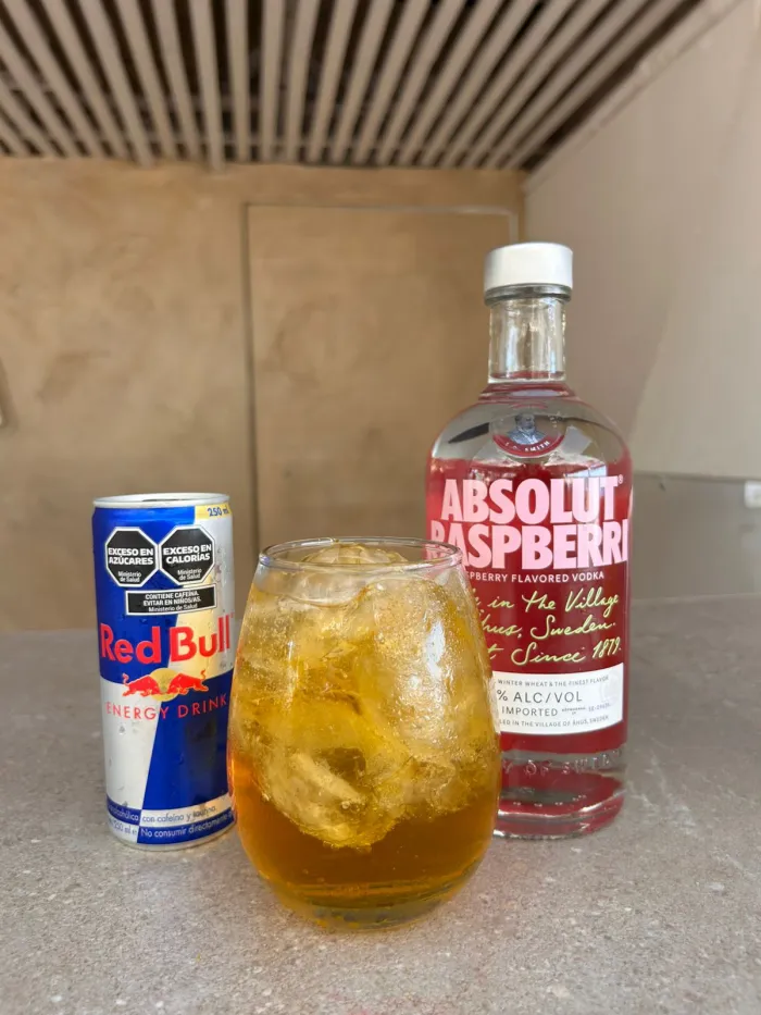 Absolut con red bull