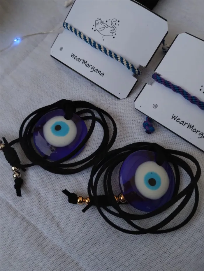 Collares