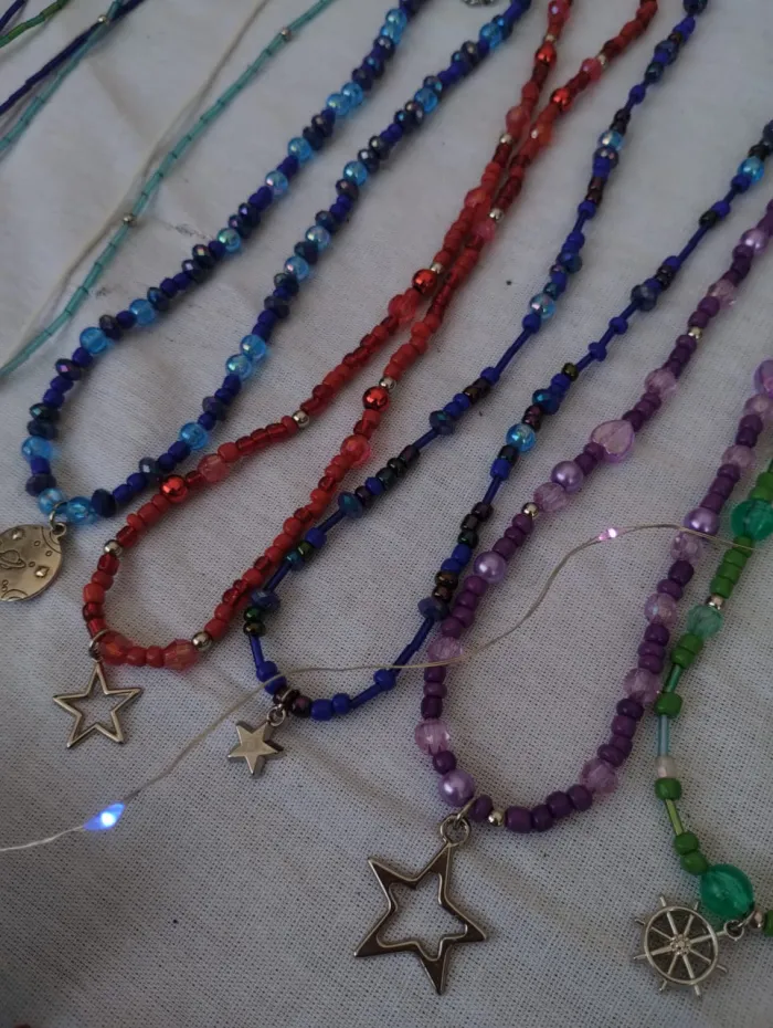 Collares de mostacilla