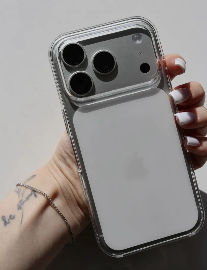 Clear case :  linea 17/17 pro/17 pro max 2