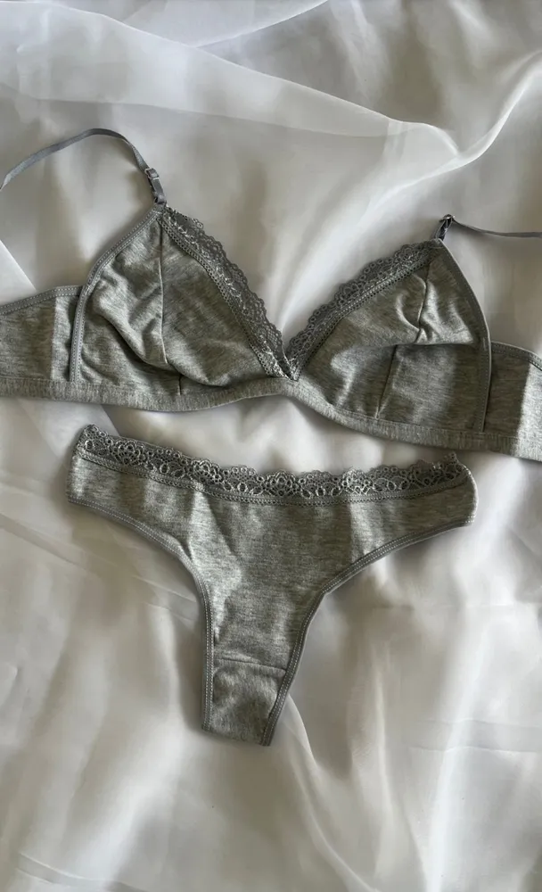 Conjunto de algodón con puntilla