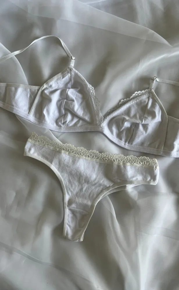 Conjunto de algodón con puntilla 2