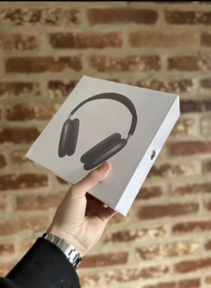AIRPODS MAX