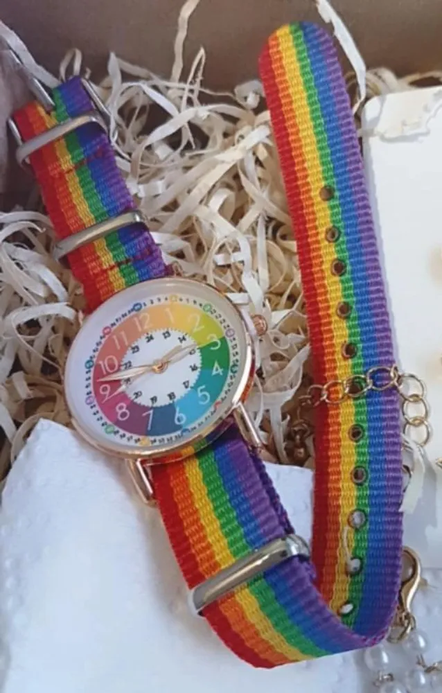 Conjunto Reloj + Aros Multicolor 2
